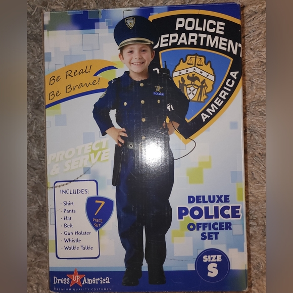 Kids Police Officer/ hat, Belt, shirt, pants, gun holster and walkie-talkie - Picture 3 of 6